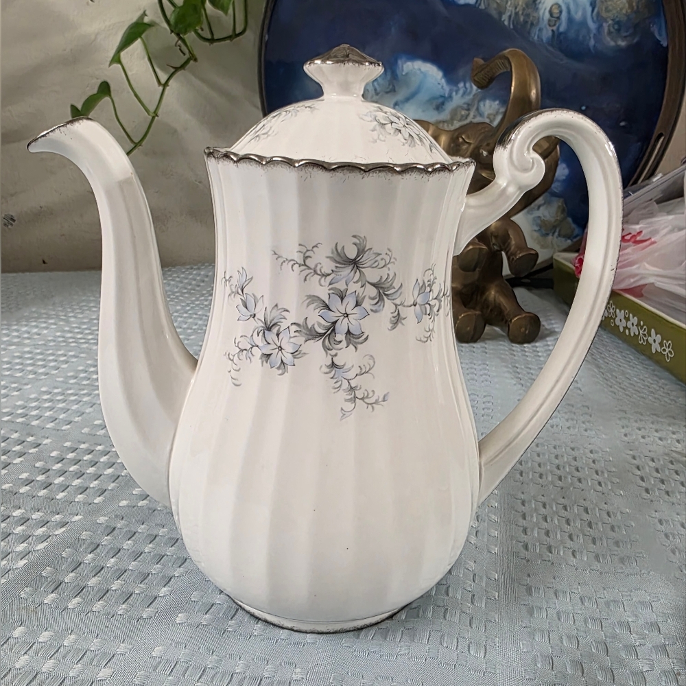 Vtg Paragon Queen Elizabeth Brides Choice Coffee Pot Teapot Fine English China